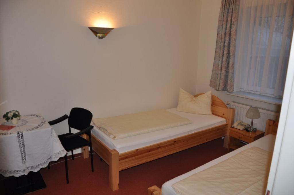 Hotel-Café Kampe Norderstedt Szoba fotó